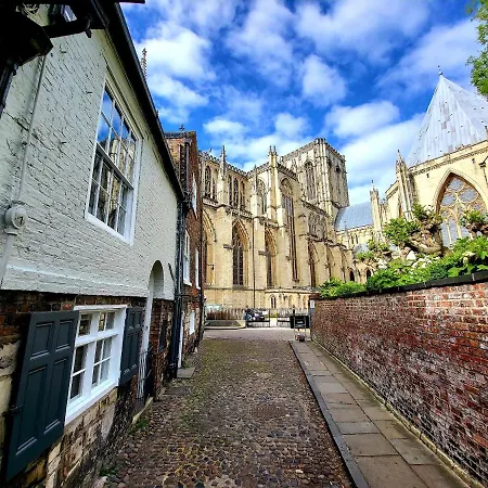 Chapter House York Exterior photo