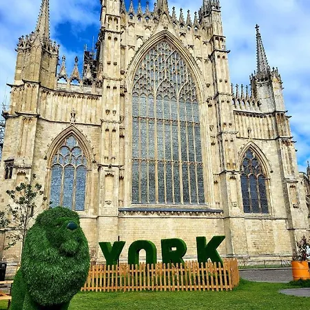Chapter House York Exterior photo