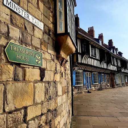 Chapter House York Exterior photo